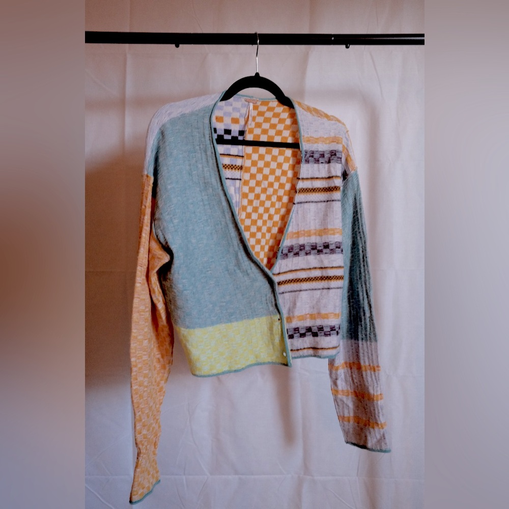 Free people button up crop cardigan size small